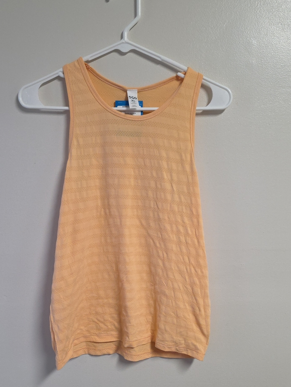DSG Girls Peach Scoop Neck Mesh Tank Top. Size XL (16)